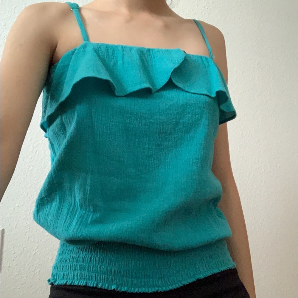 Guess Tank - Picture 6 of 6
